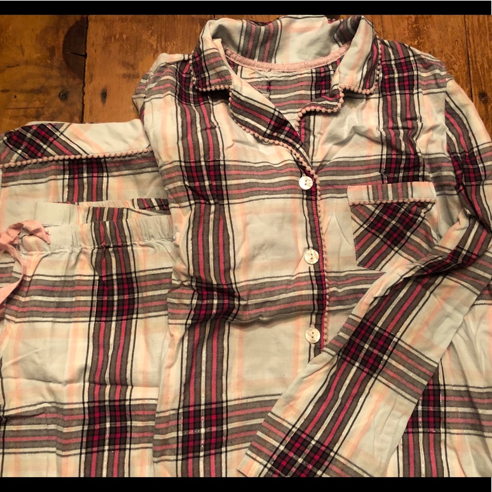 Victoria’s Secret pajama Set (S)